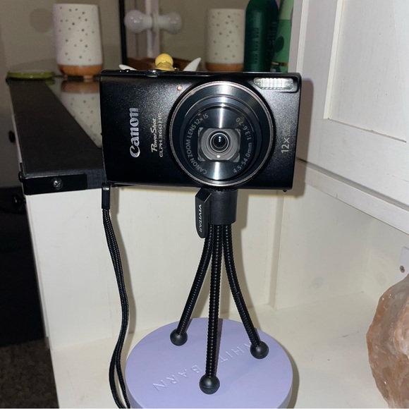 Canon PowerShot ELPH 360 HS Camera + Accessories - Picture 7 of 16